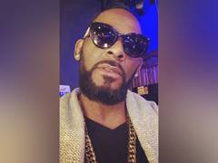 
      
      Sexual abuse victims testify against R. Kelly before grand jury
      
      