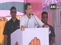 
      
      If voted to power, Rahul assures direct transfer of minimum wages 
      
      