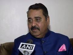 
      
      Kohli doesn't run after records: Coach RK Sharma
      
      