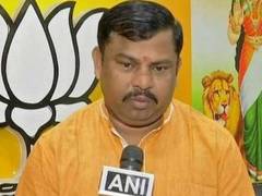 
      
      Hyderabad: AIMIM files complaint against BJP candidate Raja Singh
      
      