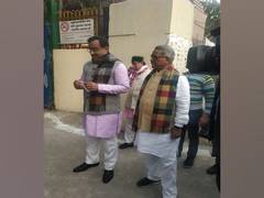 
      
      Ram Madhav, RSS's Krishna Gopal cast vote at Jhandewalan...
      
      