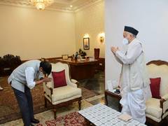 
      
      Sanjay Raut pays courtesy visit to Maha Guv Bhagat Singh Koshyari
      
      