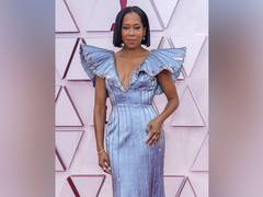 
      
      Viola Davis, Regina King and Amanda Seyfried Shine in...
      
      