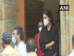 
      
      Rhea Chakraborty, Showik move Bombay HC seeking bail in drug...
      
      