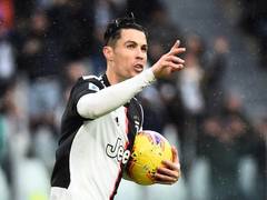 
      
      Cristiano Ronaldo wins best men's player for the sixth time
      
      