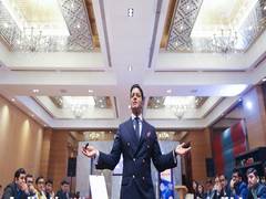 
      
      How to Speak Like The World's Top Public Speakers
      
      