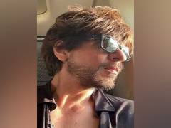 
      
      SRK wishes all 'shades, vibrancy and madness' of colours on Holi 
      
      