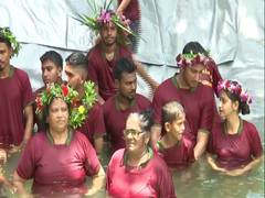 
    Goans make a splash with 'Sao Joao'
    