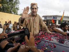 
      
      Sardar Akhtar Mengal refuses to be a part of cabinet ministry
      
      