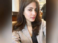 
      
      Rhea Chakraborty urges girls to not fall into the trap of...
      
      