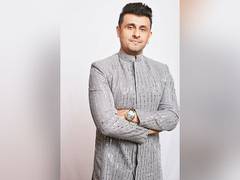 
      
      Sonu Nigam dedicates his Padma Shri award to his mother
      
      
