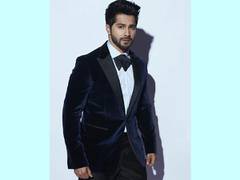 
      
      Varun Dhawan expresses his love for monsoon season in new post
      
      