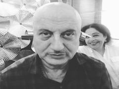 
      
      Anupam Kher, Kirron Kher celebrate 36th wedding anniversary
      
      