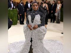
    Gymnast Simone Biles' Met Gala 2021 gown weighed 40 kgs
    