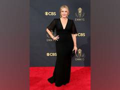 
    Kate Winslet amps up her fashion game at Emmys 2021
    