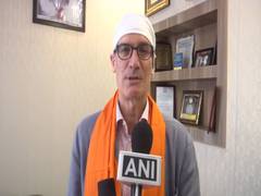 
      
      Switzerland's Ambassador to India offers prayers at Golden Temple
      
      
