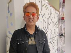 
      
      Hairstylist Jawed Habib tenders apology for his spitting act...
      
      