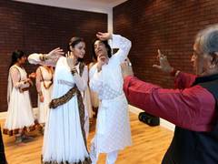 
      
      Kamal Haasan pens emotional tribute to Kathak legend Birju Maharaj
      
      