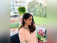 
      
      Navya Nanda proudly flaunts her white hair 
      
      