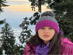
      
      Sara Ali Khan vacations in Kashmir with brother Ibrahim
      
      