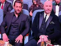 
      
      Salman Khan poses with 'Pulp Fiction' star John Travolta
      
      