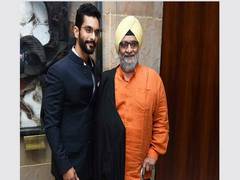 
      
      Angad Bedi expresses love for his father Bishan Singh Bedi in...
      
      