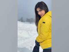
      
      Mouni Roy is in love with 'pahado ki maggie'
      
      