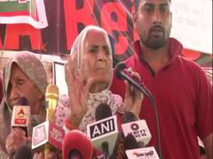 
      
      We are ready to talk to govt officials onCAA, say Shaheen...
      
      