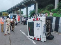 
      
      Vehicle in Sharad Pawar's convoy overturns on Mumbai-Pune...
      
      