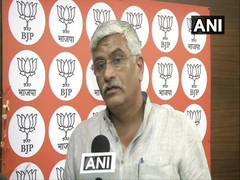 
      
      Stopping water to Pakistan is priority: Jal Shakti Minister
      
      
