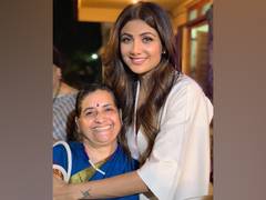 
      
      Shilpa Shetty extends gratitude to her 'favourite physics...
      
      