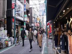 
      
      Youngsters flocking to Shimokitazawa town
      
      