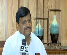 
      
      Shivpal Yadav open to alliance with Akhilesh, rules out...
      
      