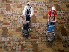
      
      Singapore govt to quarantine returnees in five-star hotels
      
      