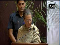 
      
      Sonia Gandhi expresses concern over air pollution in Delhi
      
      