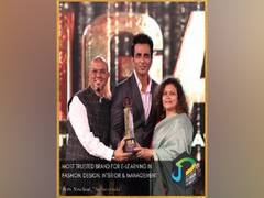 
      
      JD Institute Of Fashion Technology receives Award from Sonu...
      
      