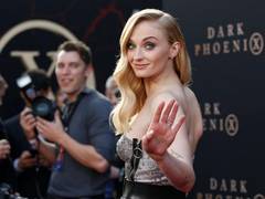 
      
      Sophie Turner blames GoT coffee cup on 'lazy' Kit Harington
      
      