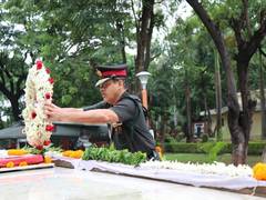 
      
      Pune: Wreath laying ceremony at war memorial on Independence Day
      
      