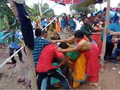 
      
      Telangana: Bride, groom's families' fight over wedding...
      
      