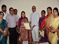 
      
      TDP delegation meets NCW, submits complaint against abuse of women
      
      