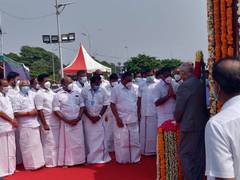 
      
      Tamil Nadu: Palaniswami and Panneerselvam share stage, pay...
      
      