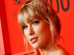 
      
      Taylor Swift to receive Icon Award at 2019 Teen Choice Awards
      
      