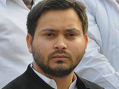 
      
      Ranchi: Tejashwi Yadav meets RJD chief at RIMS, says he will...
      
      