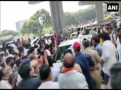 
      
      TRS, BJP workers clash during GHMC polls 
      
      