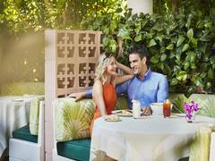 
    Up your odds of spotting celebrities at these restaurants in Beverly Hills
    