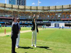 
      
      Ind vs Aus, 4th Test: Hosts win toss, elect to bat;...
      
      