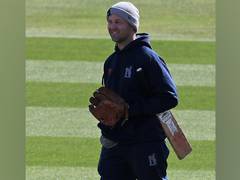 
      
      Warwickshire appoint Jonathan Trott as batting consultant 
      
      