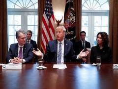 
      
      Wall St. Execs promise Trump to help consumers as economy...
      
      