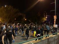 
      
      Breonna Taylor case: Two police officers shot during protests...
      
      