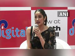 
      
      'I think it's artistic freedom': Janhvi on Ranveer controversy
      
      